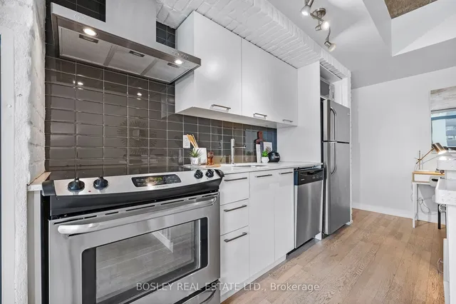 Additional property image - 650 King St Unit 903