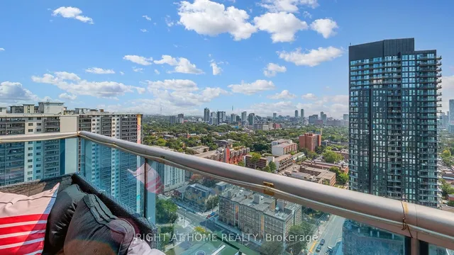 Additional image 20 of 500 Sherbourne St Unit 2604