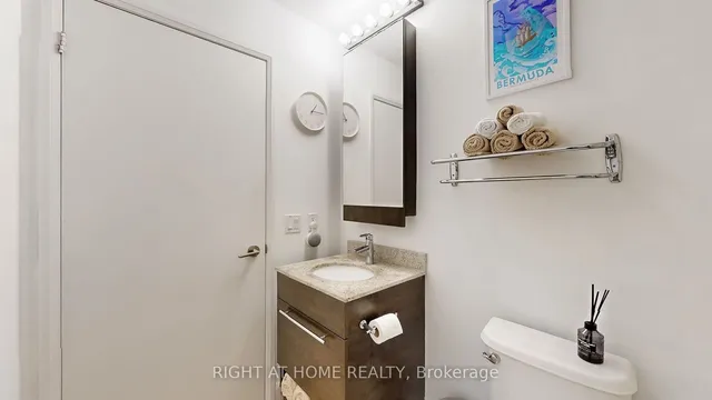 Additional image 11 of 500 Sherbourne St Unit 2604