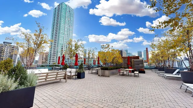 Additional image 3 of 500 Sherbourne St Unit 2604
