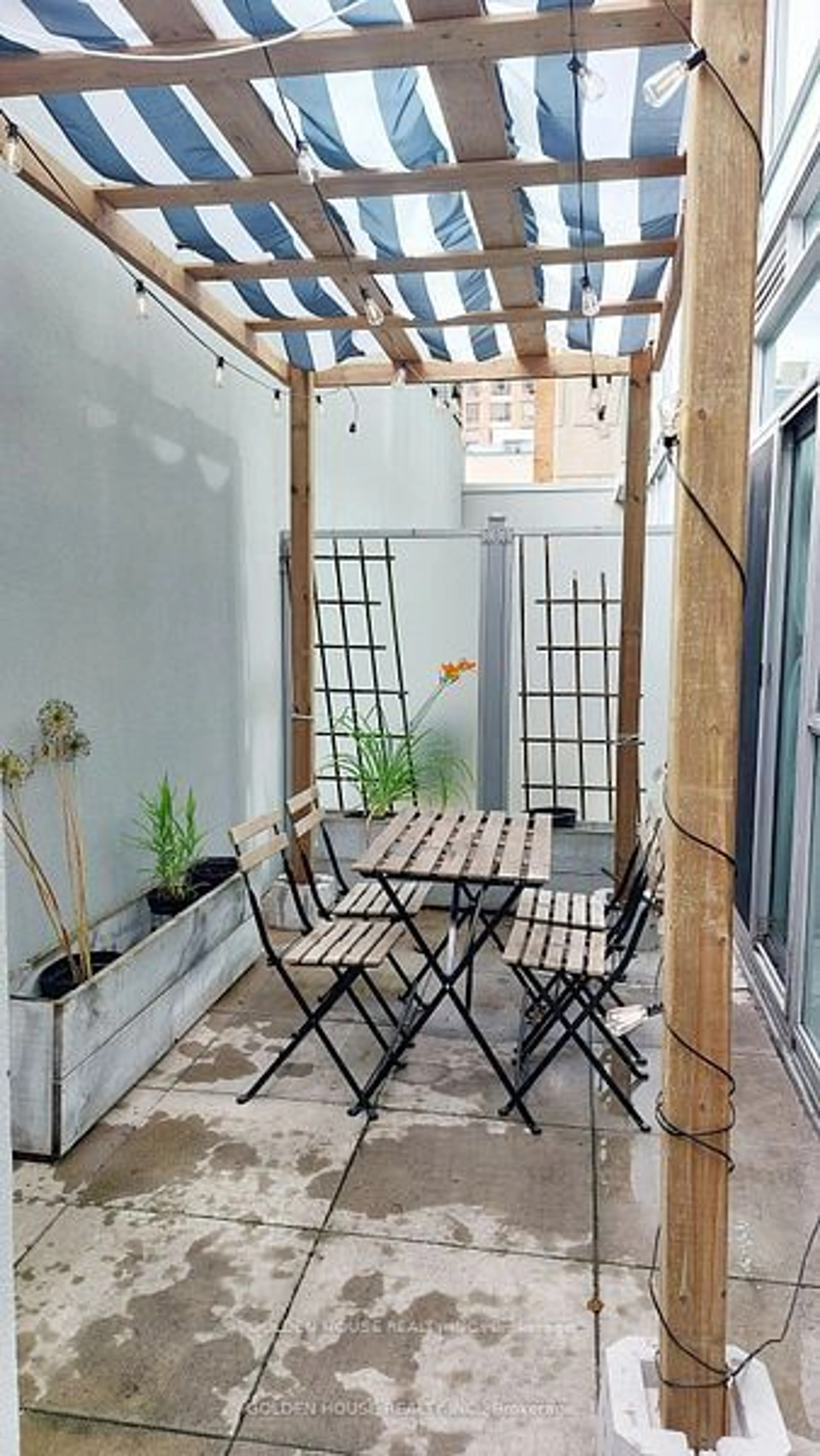 Patio, street for 96 St Patrick St #201, Toronto Ontario M5T 1V2