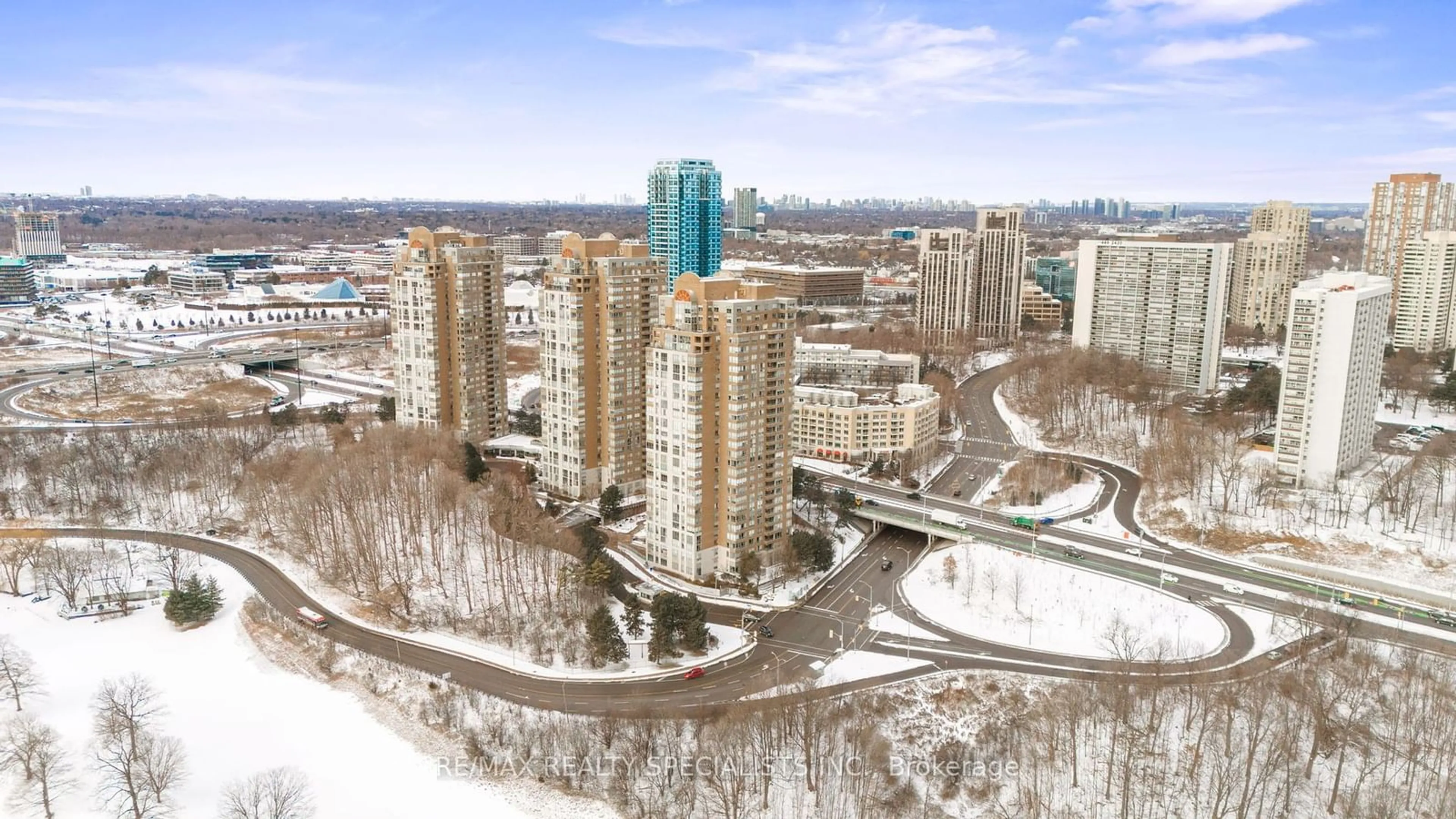 A pic from outside/outdoor area/front of a property/back of a property/a pic from drone, city buildings view from balcony for 195 Wynford Dr #601, Toronto Ontario M3C 3P3