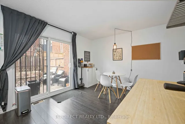 88 Stanley Terr, Toronto 4