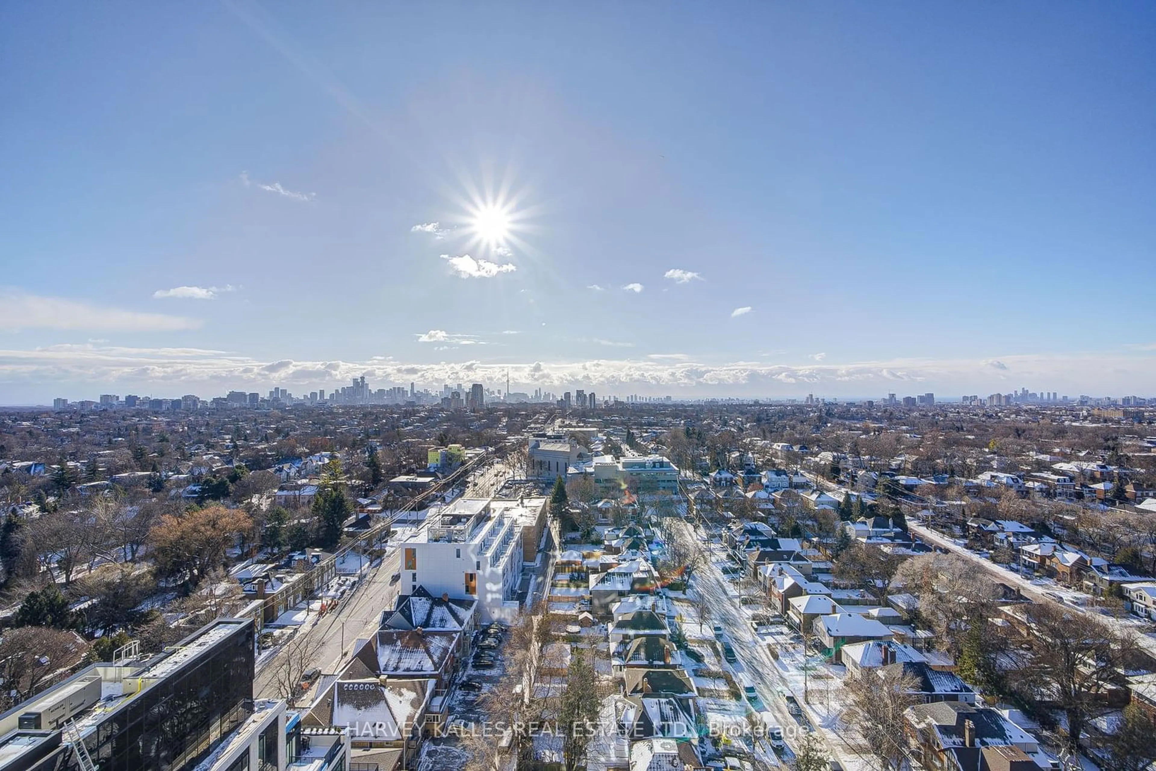 A pic from outside/outdoor area/front of a property/back of a property/a pic from drone, city buildings view from balcony for 2020 Bathurst St #PH05, Toronto Ontario M5P 0A6