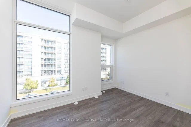 Additional property image - 871 Sheppard Ave Unit TH11