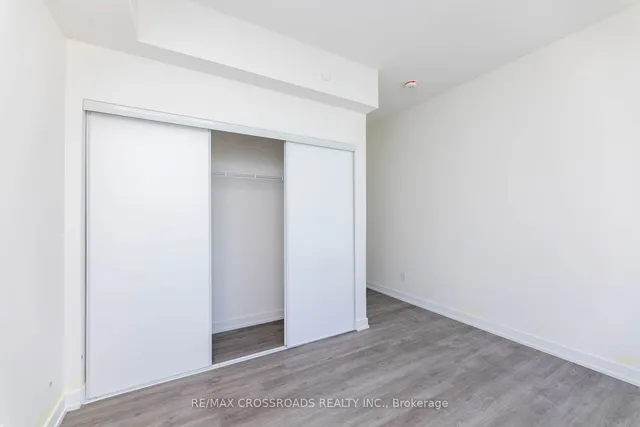 Additional property image - 871 Sheppard Ave Unit TH11
