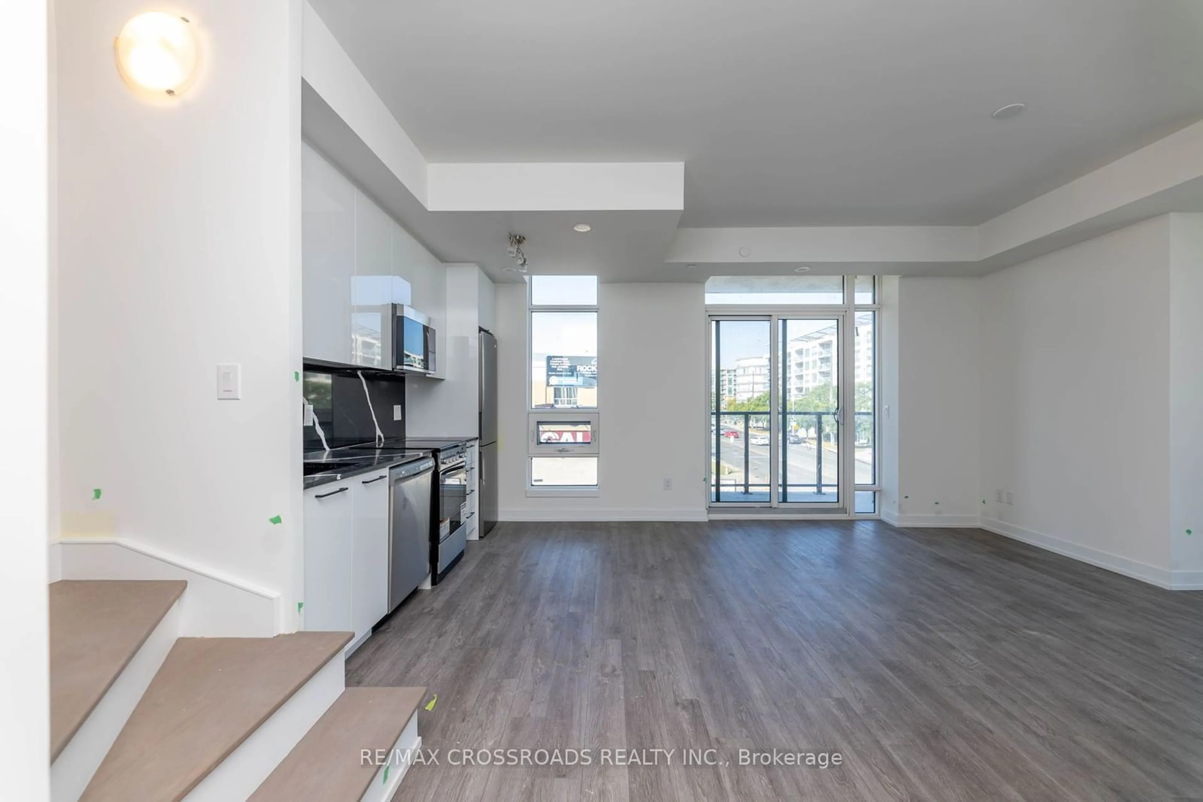 Open concept kitchen, unknown for 871 Sheppard Ave #TH11, Toronto Ontario M3H 2T4