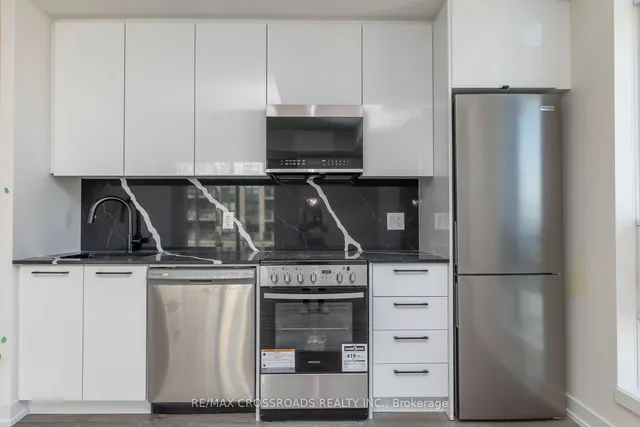 Additional property image - 871 Sheppard Ave Unit TH11
