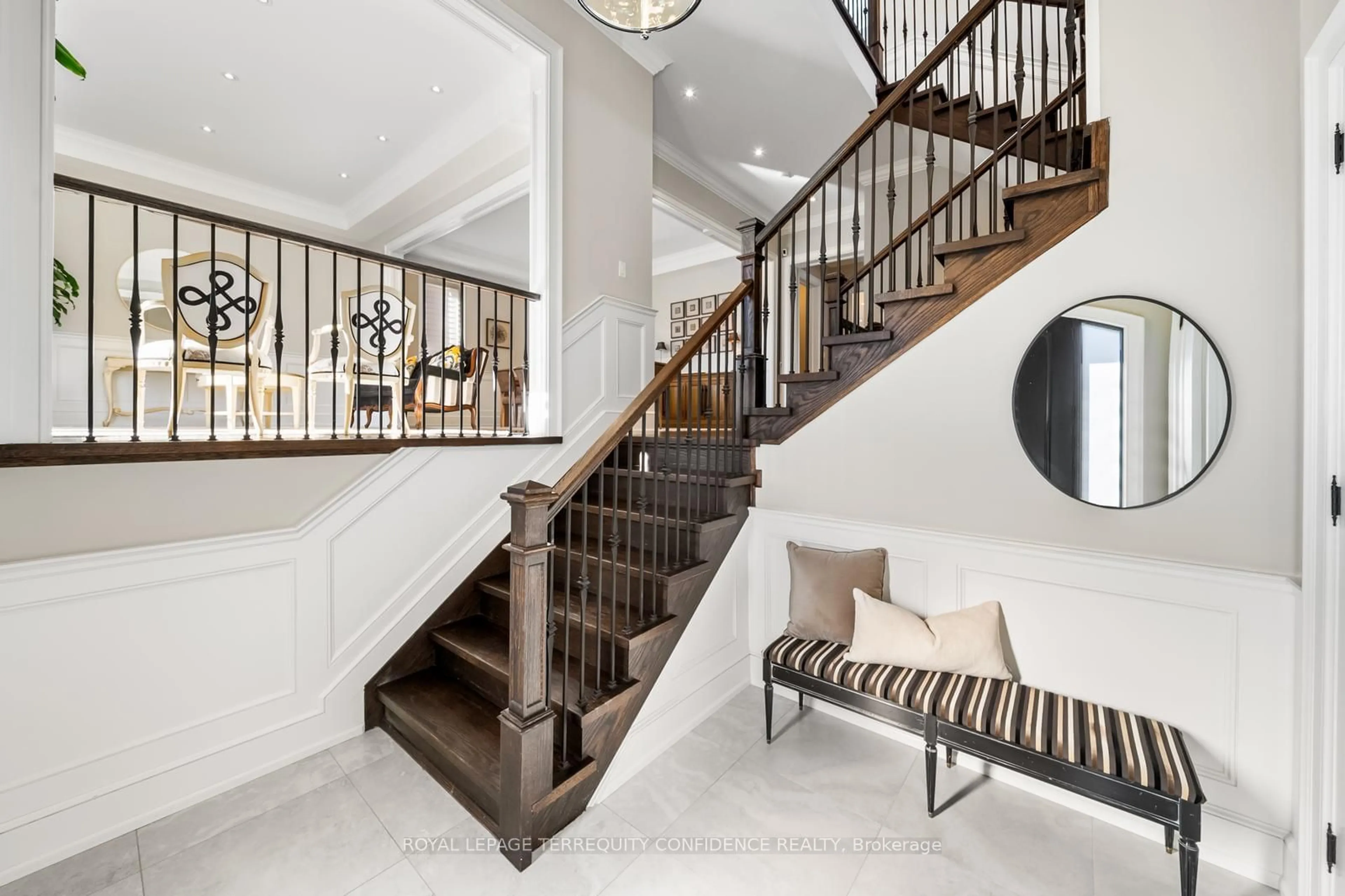 Stairs for 384 Hounslow Ave, Toronto Ontario M2R 1H6