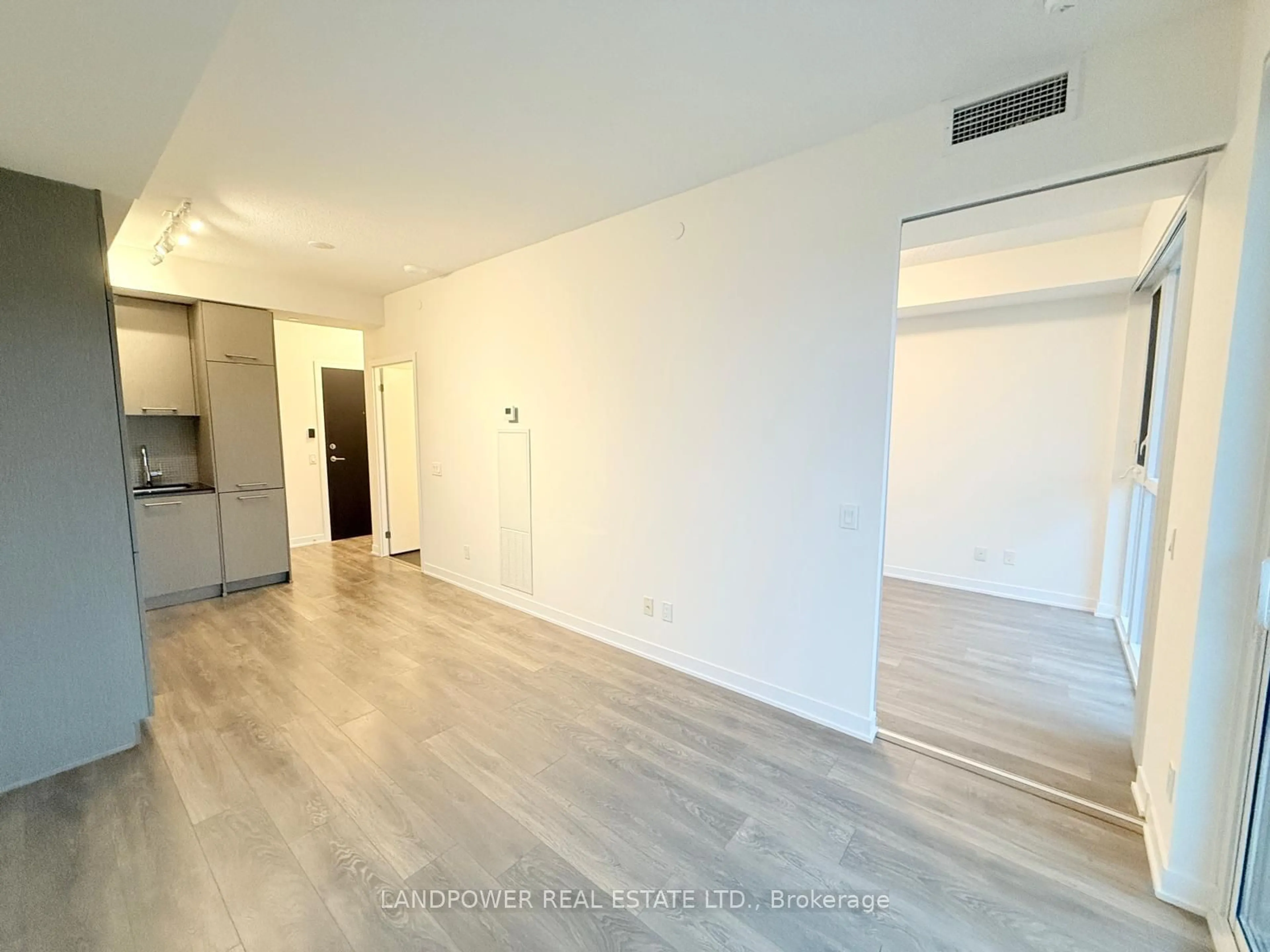 A pic of a room for 87 Peter St #4401, Toronto Ontario M5V 0P1