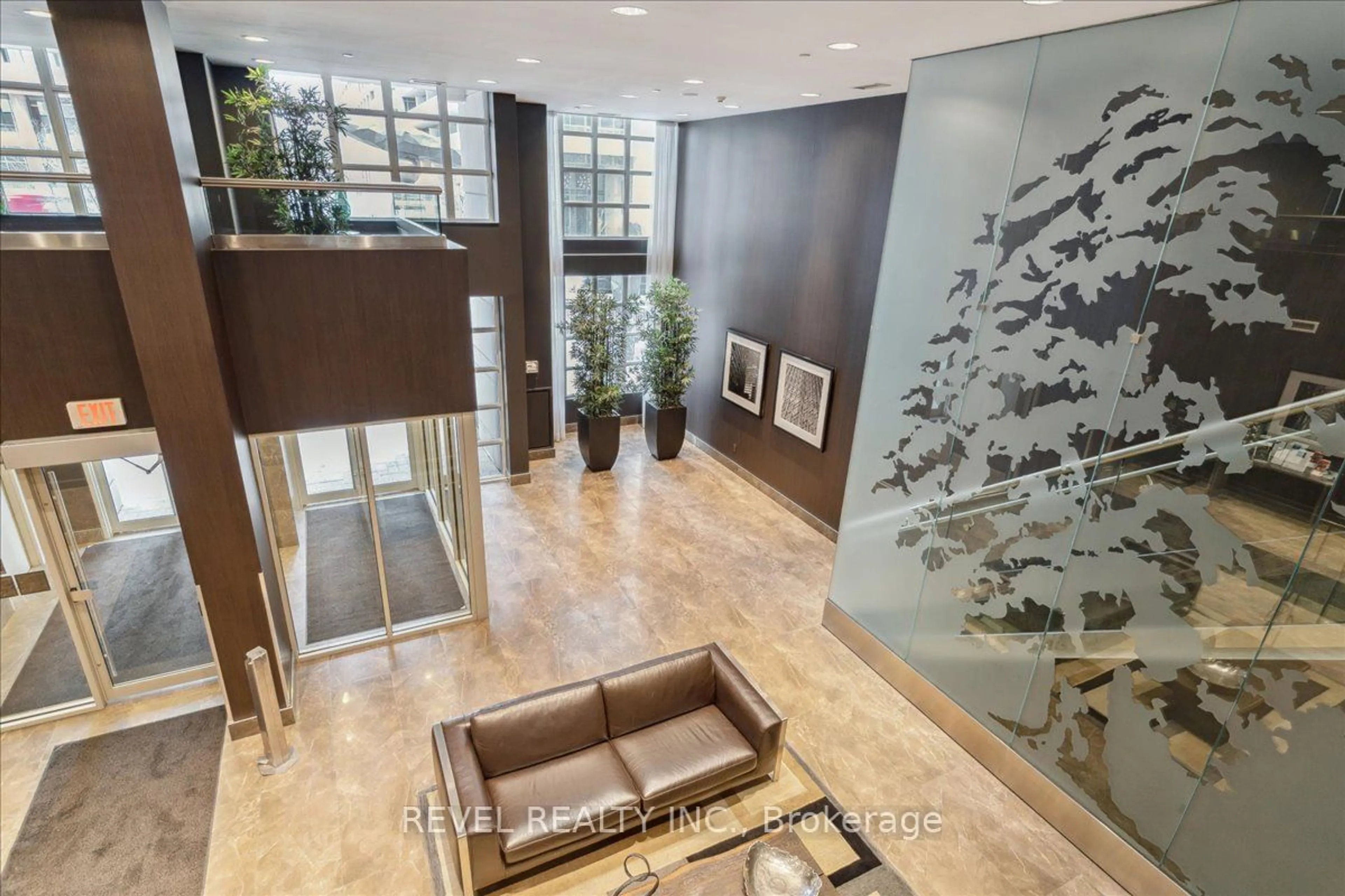 Indoor foyer for 85 East Liberty St #701, Toronto Ontario M6K 3R4