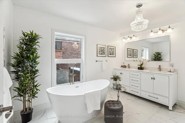 Additional property image - 290 Bathurst St