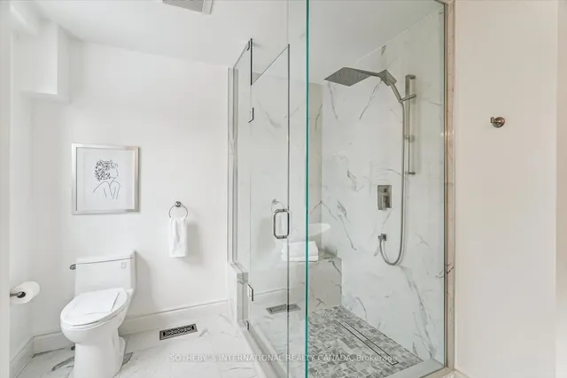 Additional property image - 290 Bathurst St