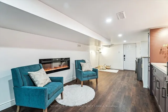 Additional property image - 290 Bathurst St