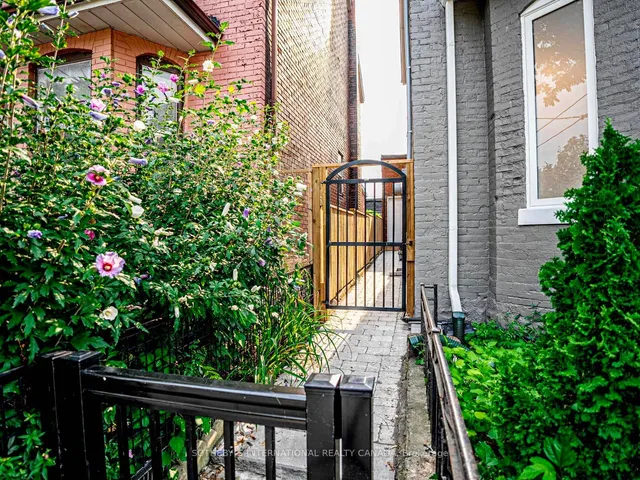 Additional property image - 290 Bathurst St
