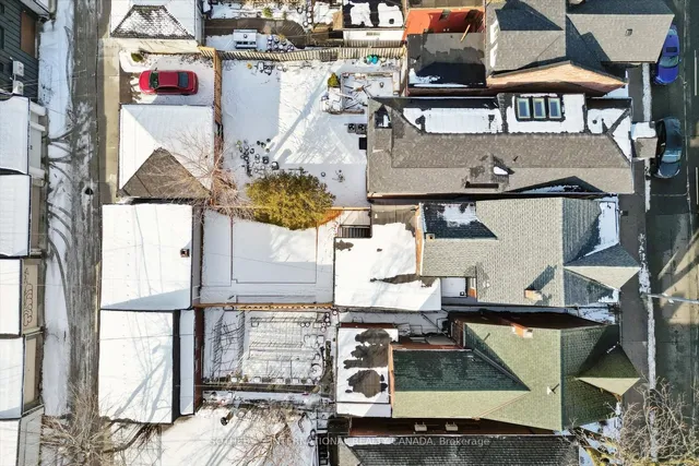 Additional property image - 290 Bathurst St