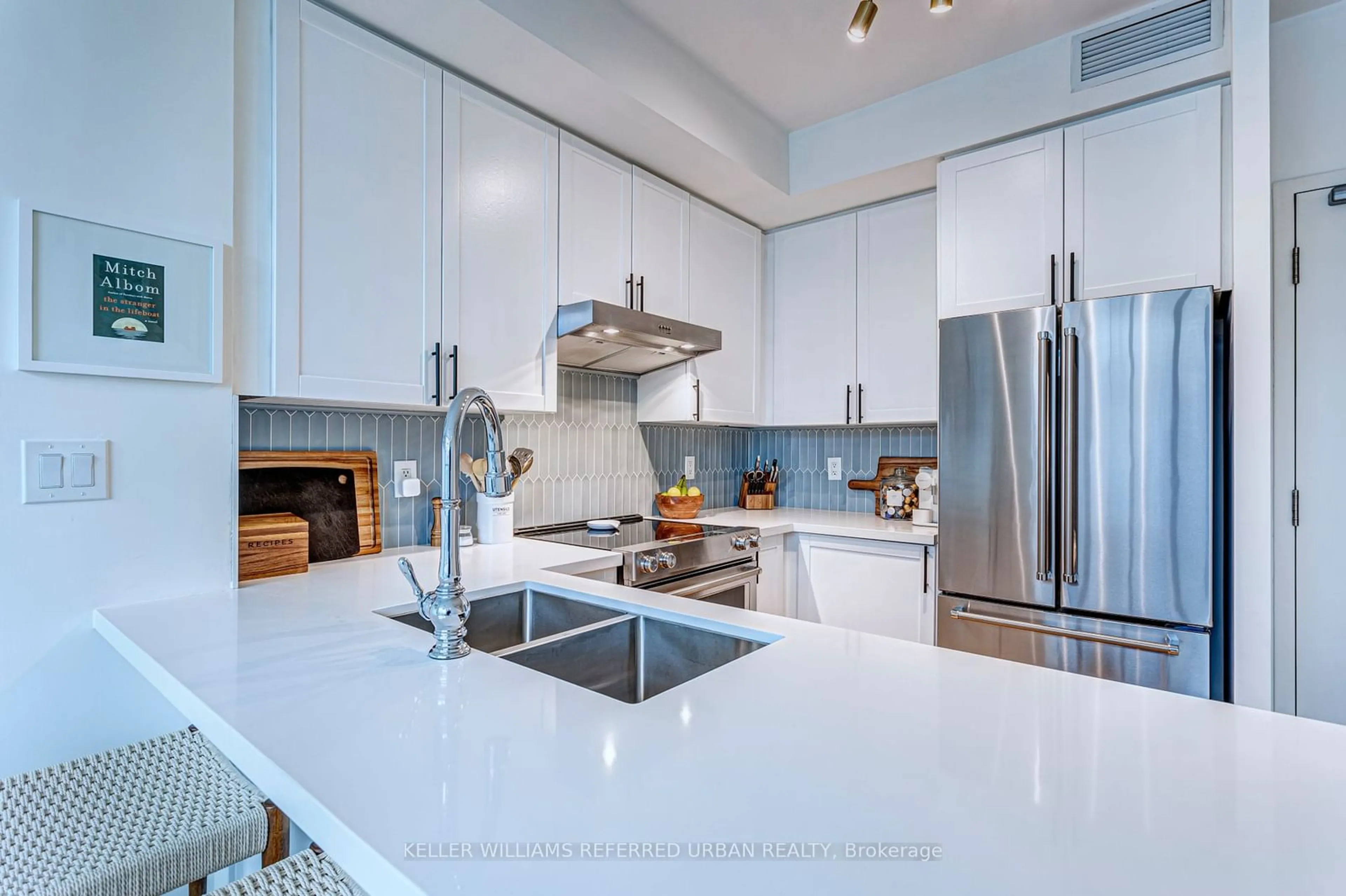 Contemporary kitchen, ceramic/tile floor for 901 Queen St #404, Toronto Ontario M6J 3X4