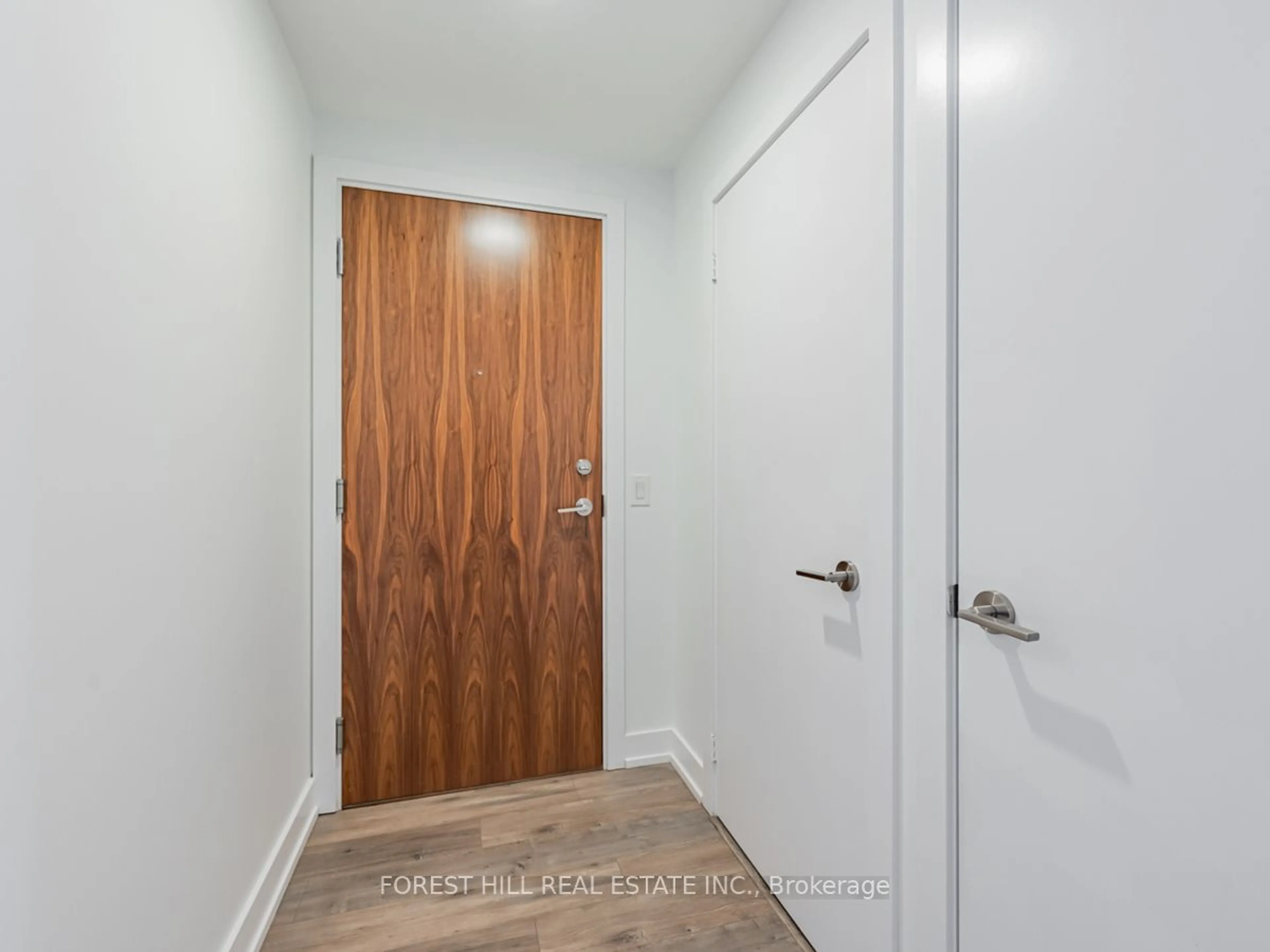 Indoor entryway for 170 Chiltern Hill Rd #317, Toronto Ontario M6C 0A9