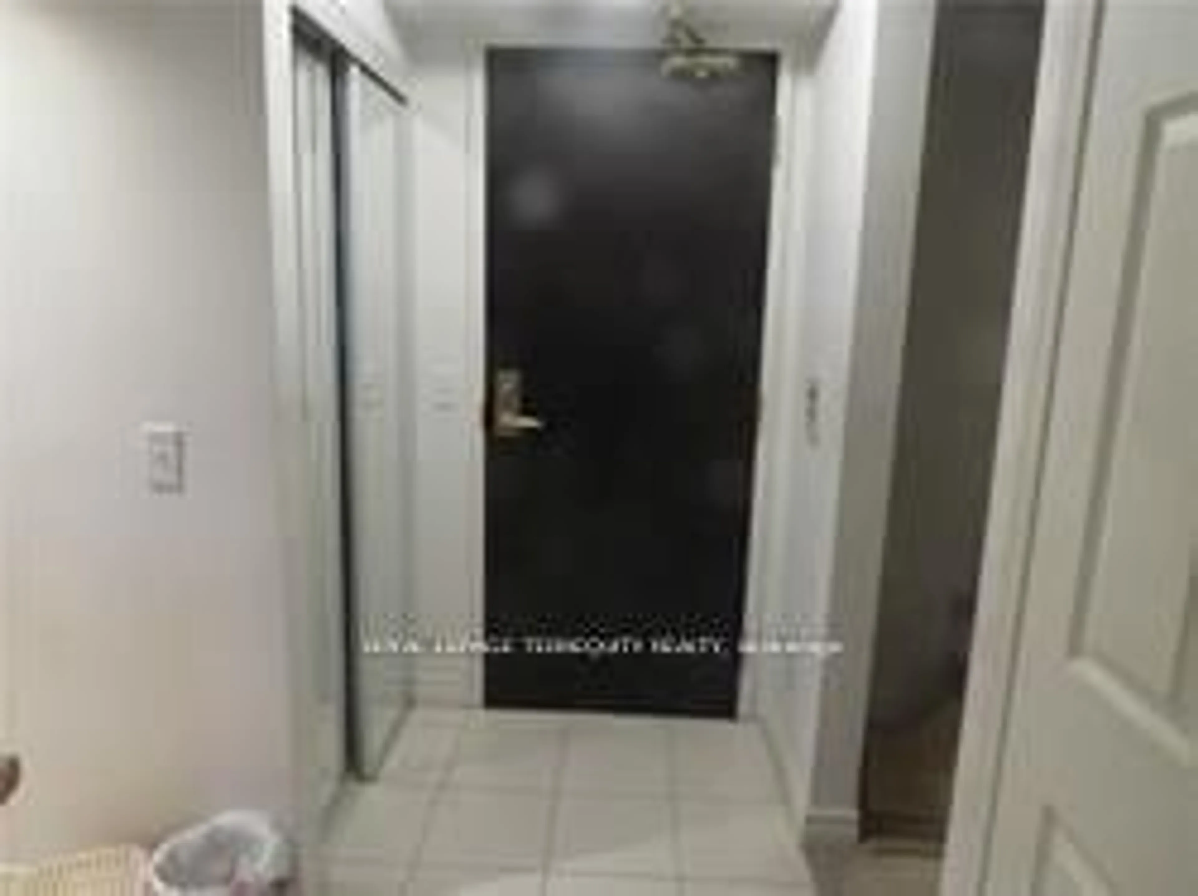 Indoor foyer for 30 Grand Trunk Cres #503, Toronto Ontario M5J 3A4