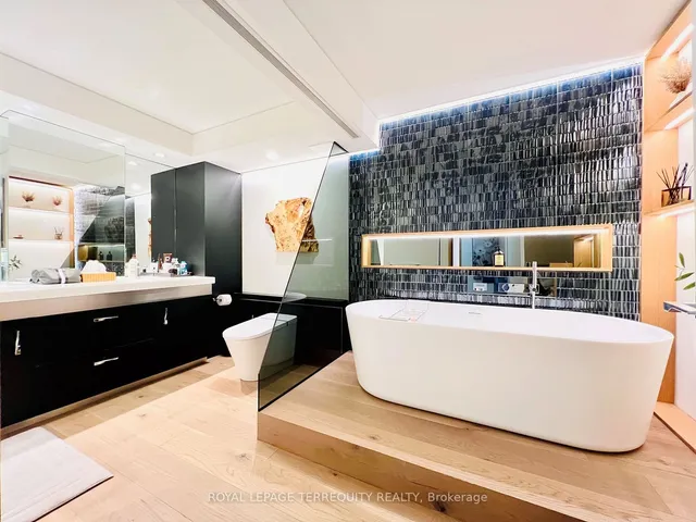 Additional property image - 1 Concorde Pl Unit 703