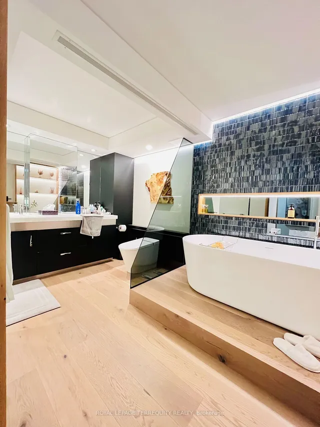 Additional property image - 1 Concorde Pl Unit 703