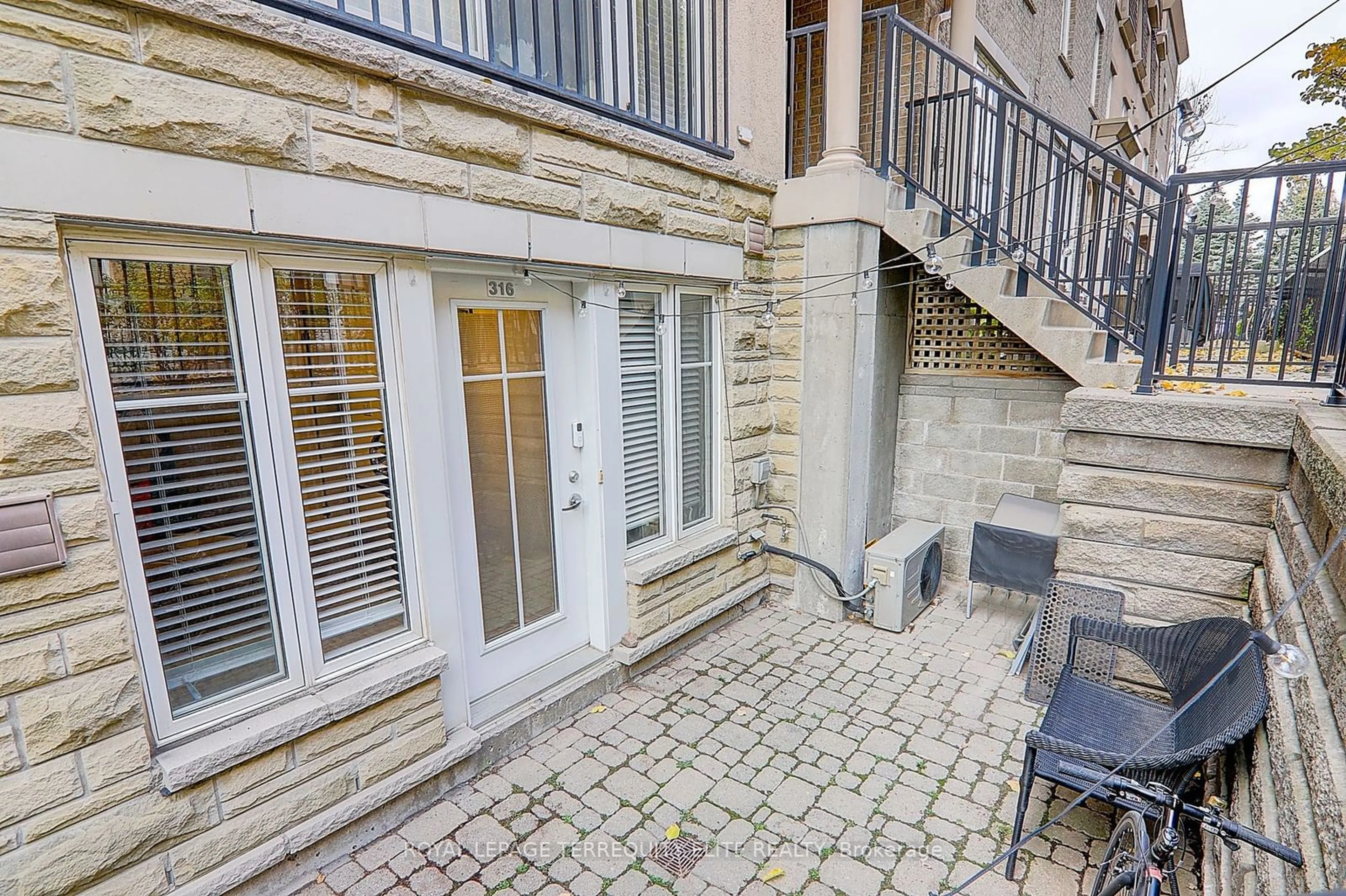 Patio, unknown for 30 Western Battery Rd #316, Toronto Ontario M6K 3N9