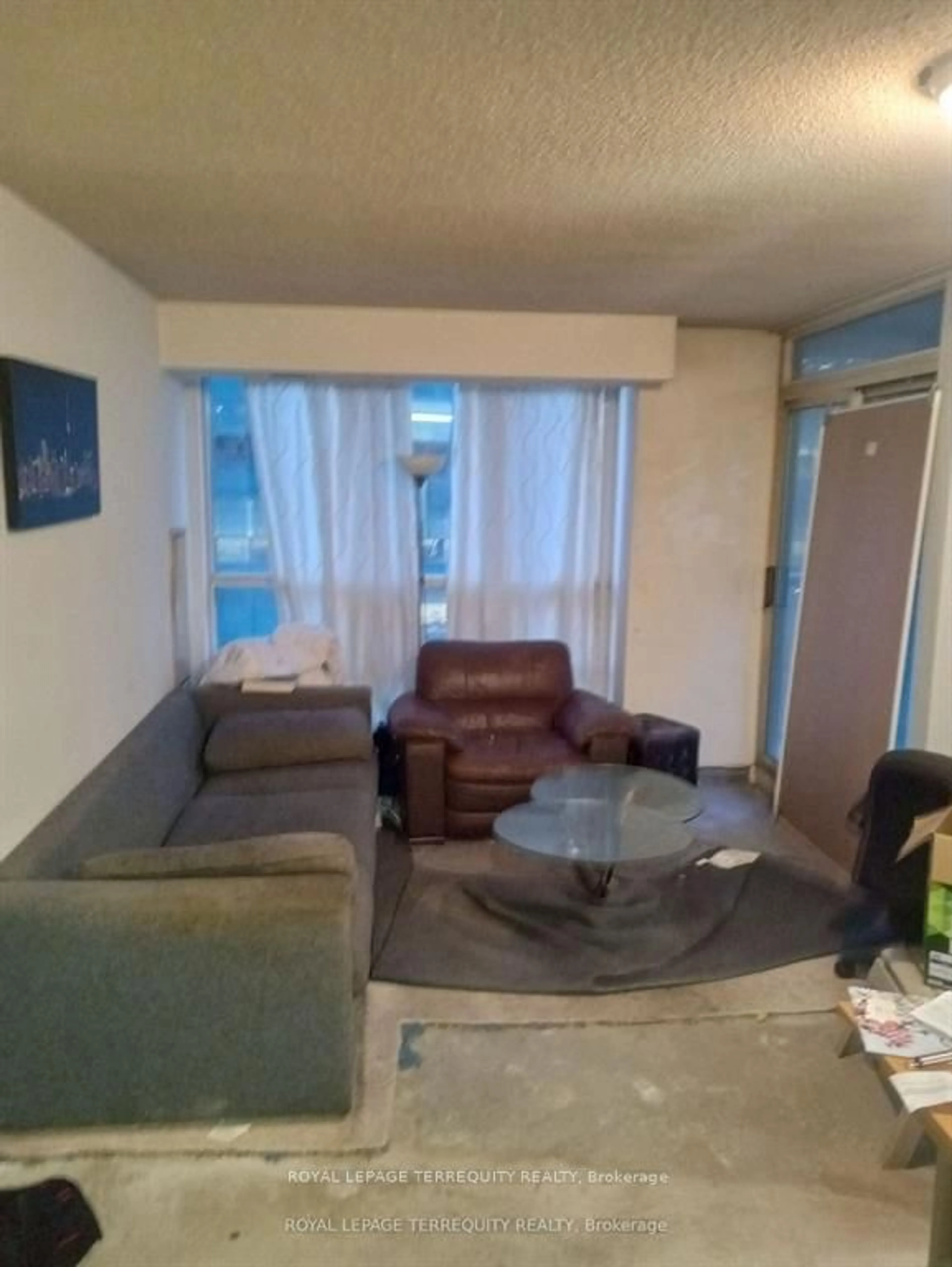 A pic of a room for 30 Grand Trunk Cres #3006, Toronto Ontario M5J 3A4