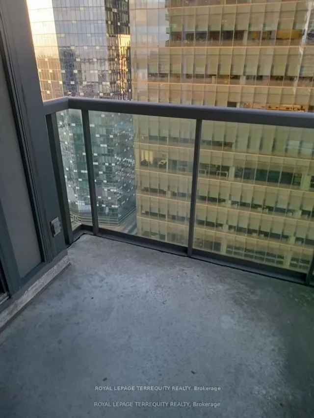 Additional property image - 30 Grand Trunk Cres Unit 3006