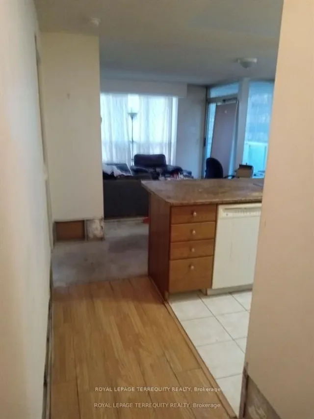 Additional property image - 30 Grand Trunk Cres Unit 3006