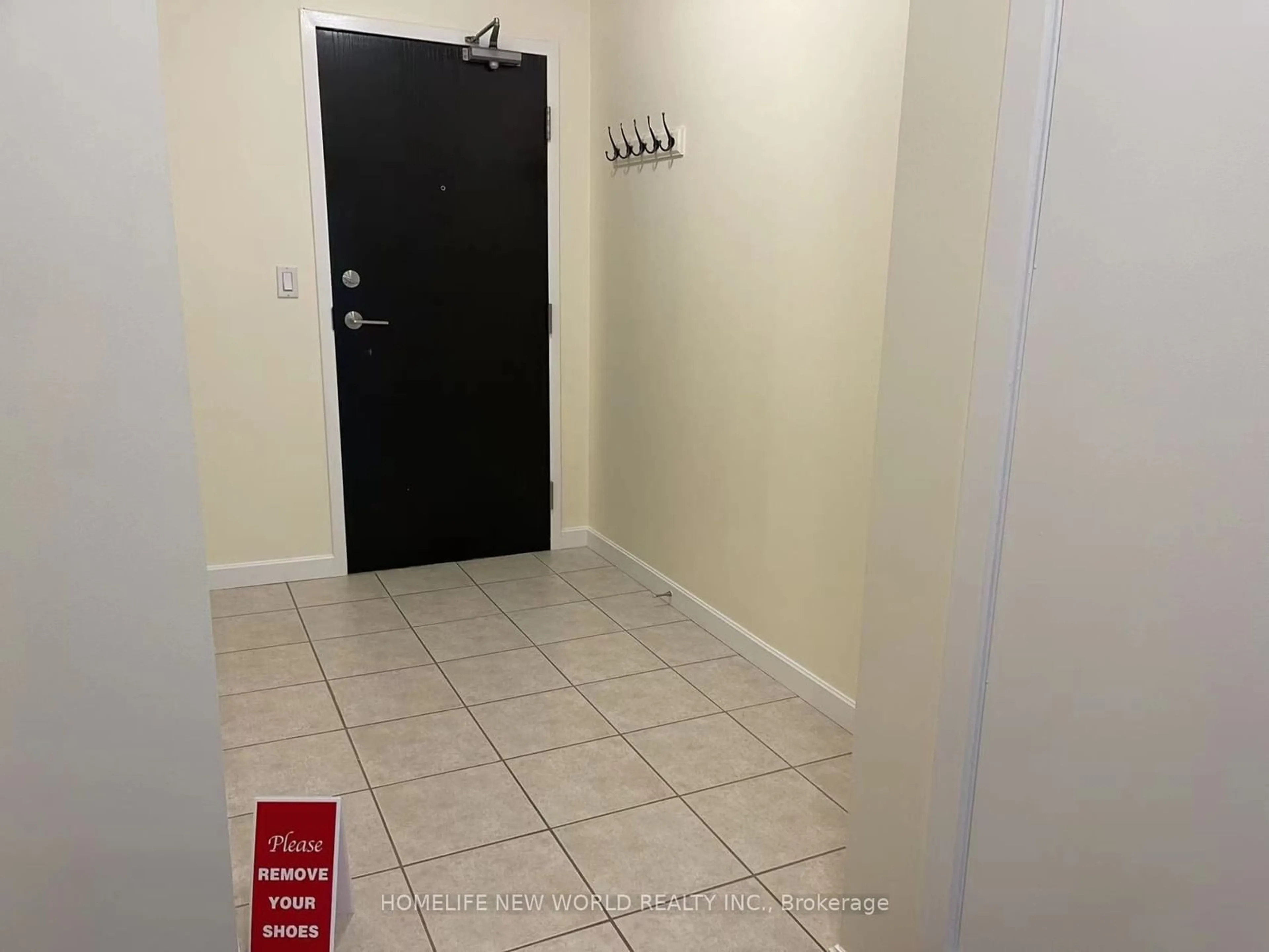 Indoor entryway for 8 Park Rd #1716, Toronto Ontario M4W 3S5