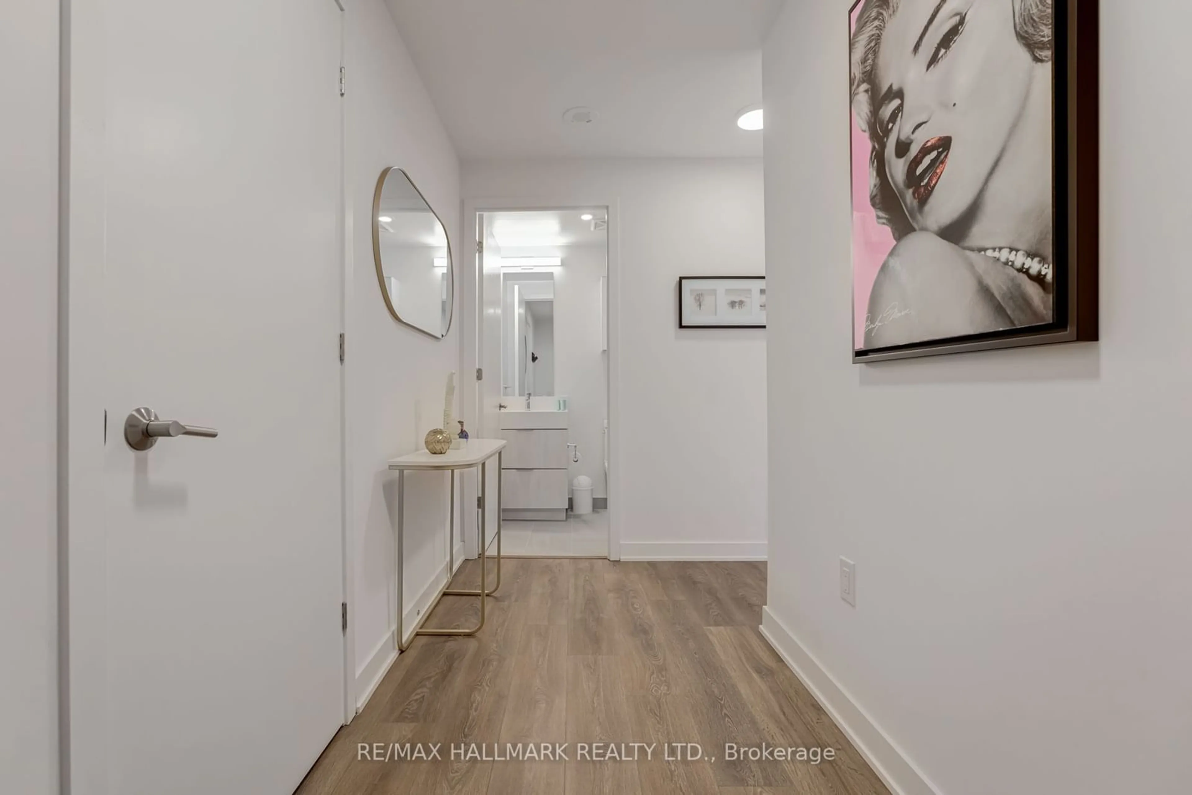 Indoor entryway for 130 River St #3012, Toronto Ontario M5A 0R8