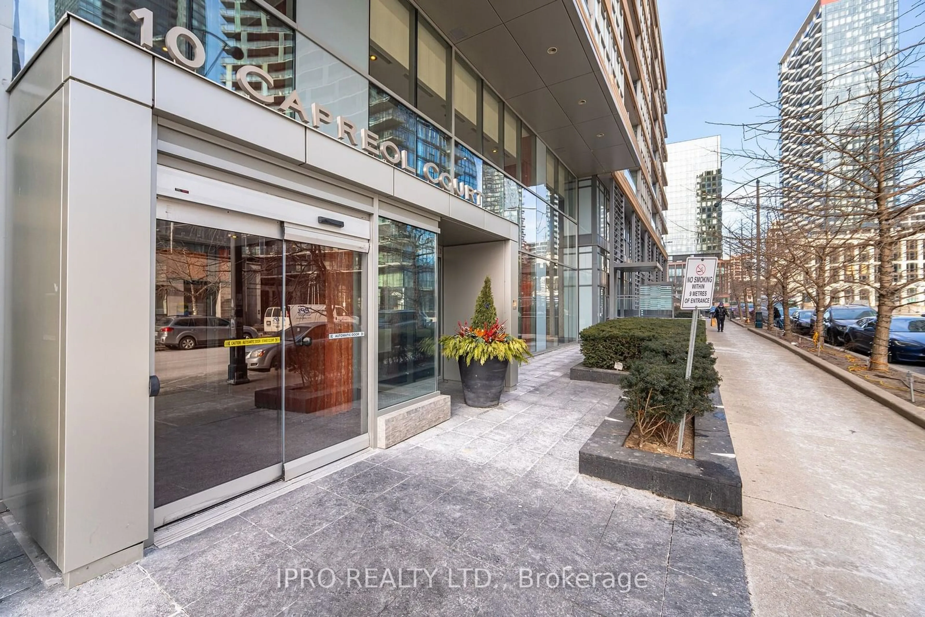 Indoor foyer for 10 Capreol Crt #557, Toronto Ontario M5V 3Z7