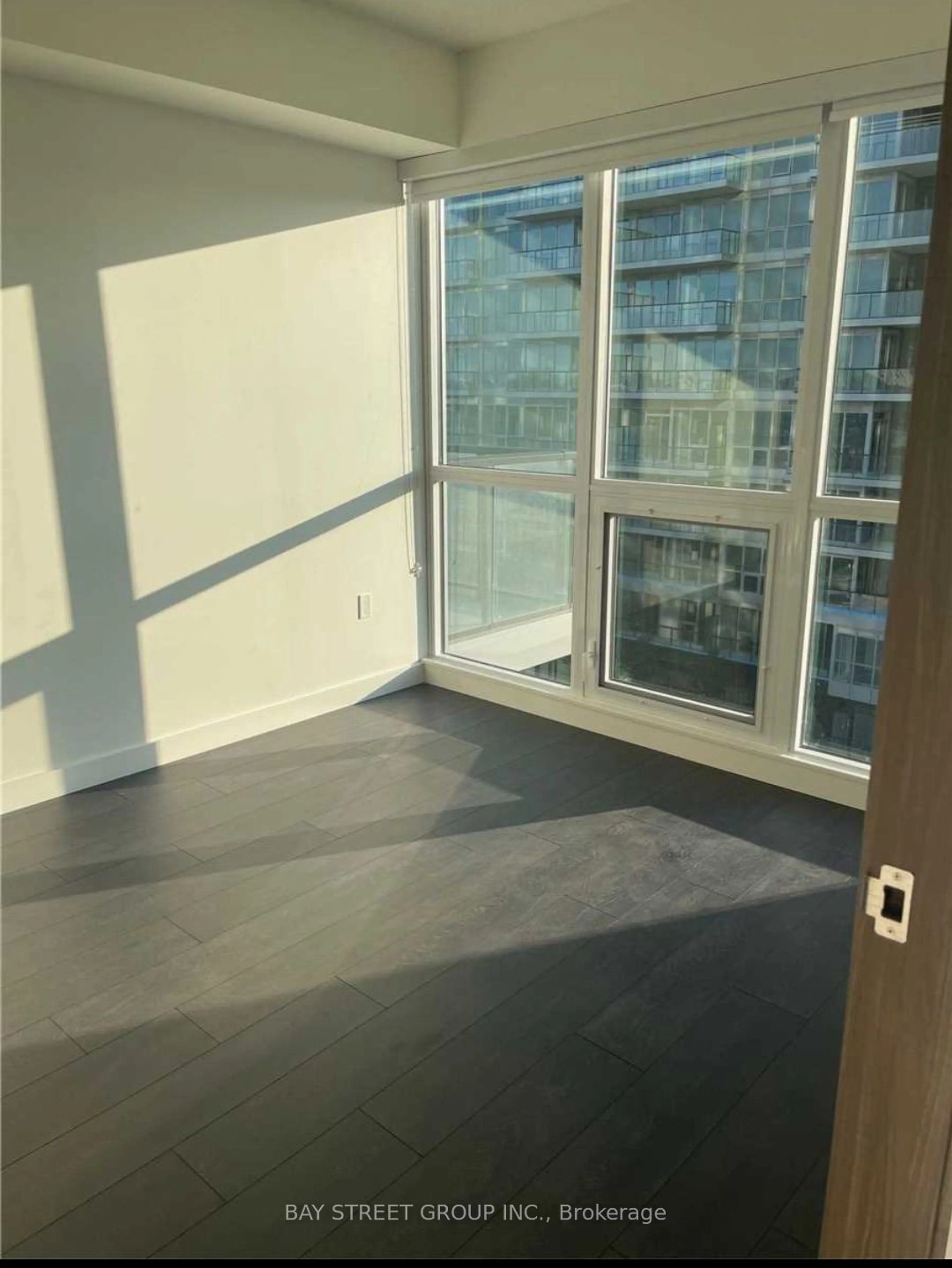 A pic of a room for 85 McMahon Dr #1006, Toronto Ontario M2K 0H1