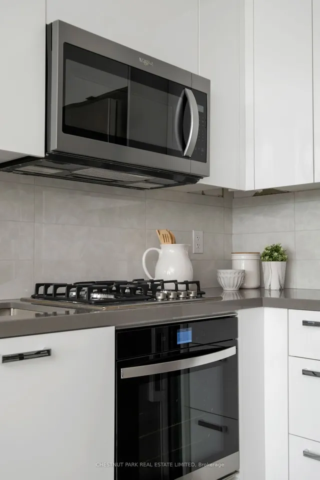Additional property image - 195 McCaul St Unit 404