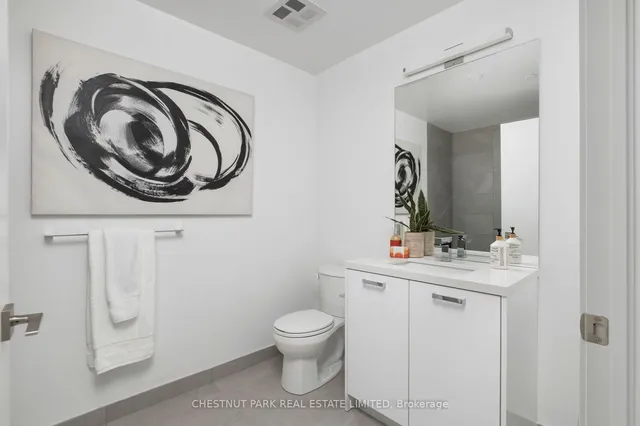Additional property image - 195 McCaul St Unit 404