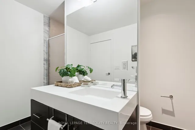 Additional property image - 35 Brian Peck Cres Unit 321