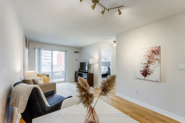 Additional property image - 270 Wellington St Unit 1002