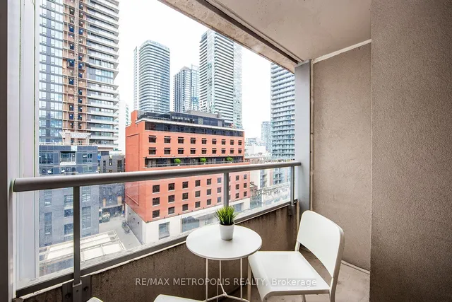 Additional property image - 270 Wellington St Unit 1002