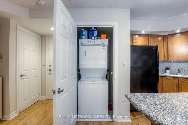 Additional property image - 270 Wellington St Unit 1002