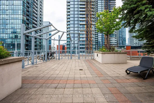 Additional property image - 270 Wellington St Unit 1002