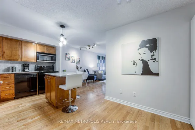 Additional property image - 270 Wellington St Unit 1002