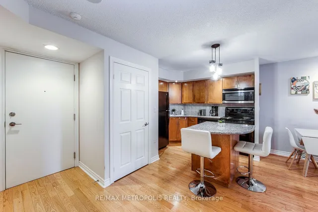 Additional property image - 270 Wellington St Unit 1002