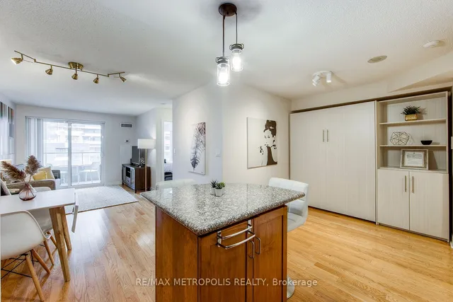 Additional property image - 270 Wellington St Unit 1002