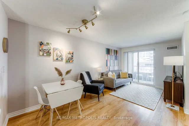 Additional property image - 270 Wellington St Unit 1002