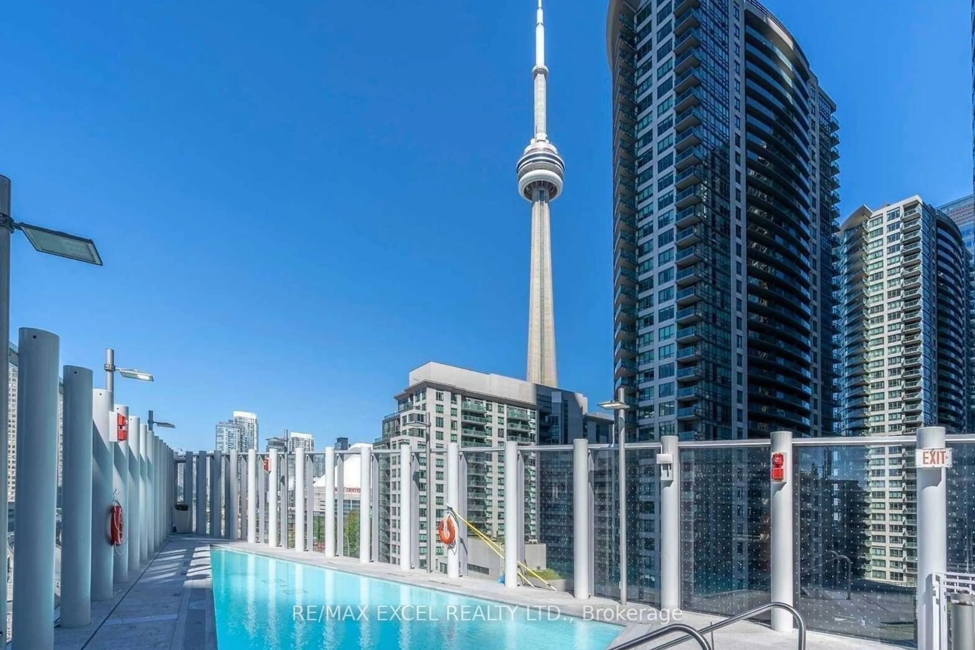 Pool for 10 York St #6312, Toronto Ontario M5J 0E1