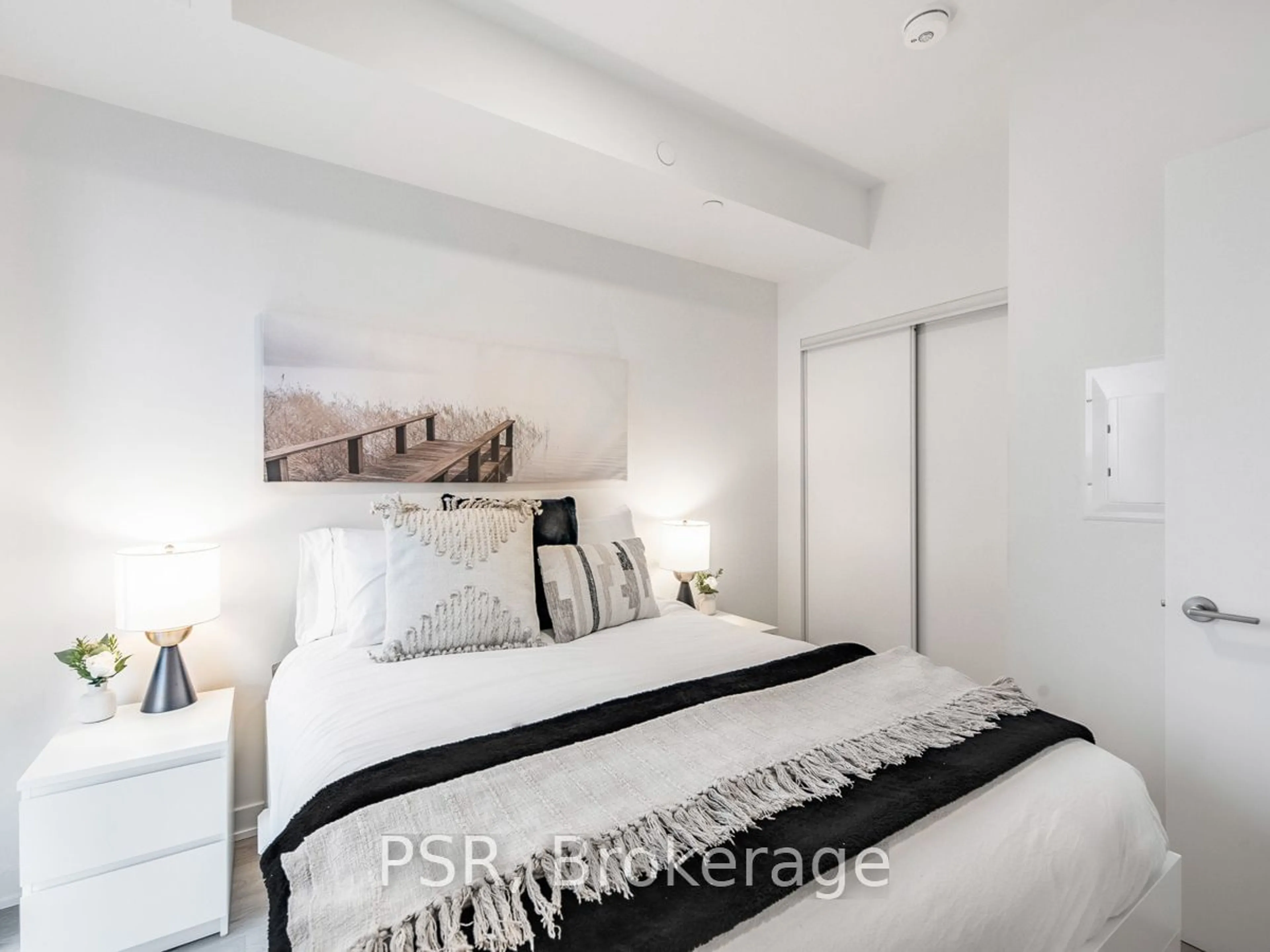 Bedroom with bed, unknown for 9 Tecumseth St #813, Toronto Ontario M5V 0S5