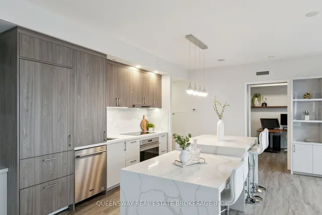 Additional property image - 1 Bloor St Unit 6706