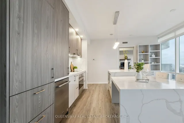 Additional property image - 1 Bloor St Unit 6706