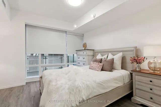 Additional property image - 1 Bloor St Unit 6706