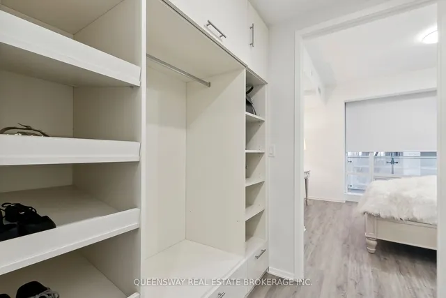 Additional property image - 1 Bloor St Unit 6706